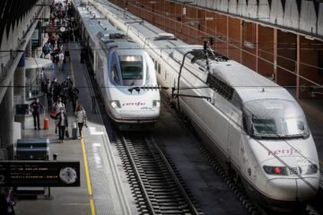 Renfe pierde 45 millones en la alta velocidad en 2024, un 35% menos, pese a la presión de Ouigo e Iryo