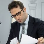 Cuerpo intenta aprobar el examen maldito para sus antecesores en Economía