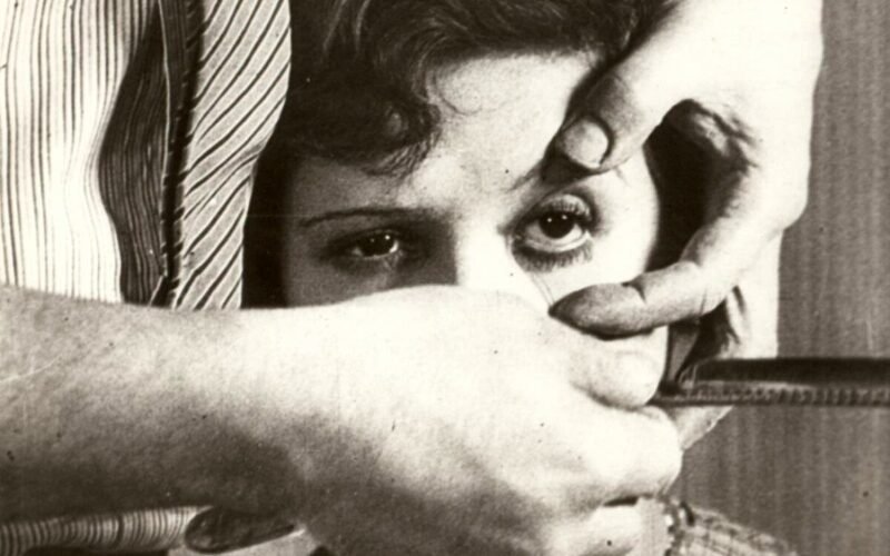 Una de las imágenes más imborrables de la historia del cine evoca el seccionamiento de un ojo en un laboratorio de Cajal