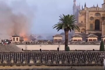 Colapsa el techo de la capilla donde se originó el incendio de la Mezquita de Córdoba