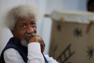 EE UU revoca la visa de Wole Soyinka, primer africano en ganar el Nobel de Literatura