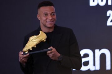 Mbappé recoge la Bota de Oro: “Gracias a los compañeros por sacar la mejor versión de Kylian”