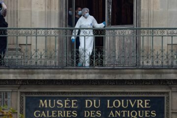 Los dos detenidos por el robo en el Louvre reconocen “parcialmente” su participación en los hechos
