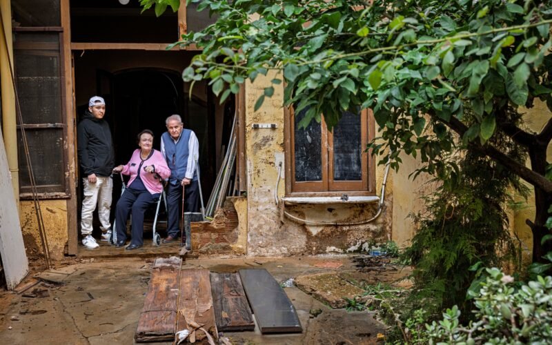 Regreso a los lugares de la tragedia: “Cada vez que llueve, no duermo. La cama se mueve y parece que estoy flotando, quiero nadar”