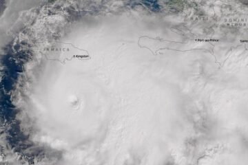 Así funciona el Centro Nacional de Huracanes