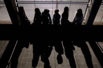 Estudiantes ante la lgtbifobia en los centros educativos: “Hay compañeros y también profesores que te hacen sentir mal”