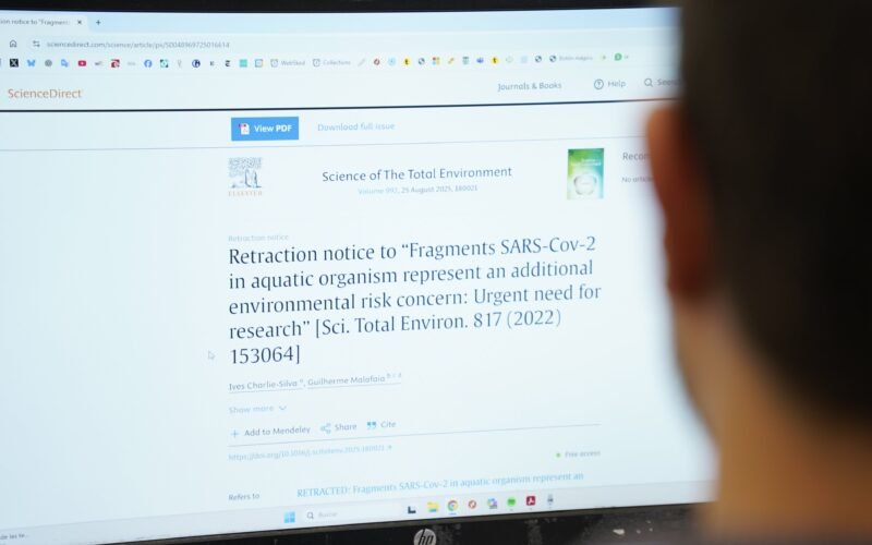 La caída de una megarrevista científica expone el pelotazo de las editoriales en la ciencia