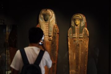 Drones, música y desfiles de figurantes para celebrar la inauguración del Gran Museo de Egipto
