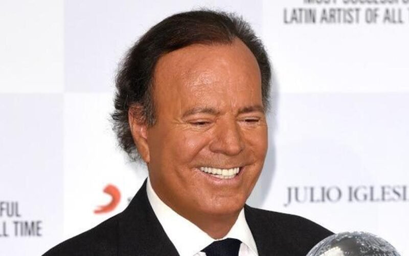 Las denunciantes contra Julio Iglesias a otras supuestas víctimas: “Que mi voz les dé fuerza y hablen”
