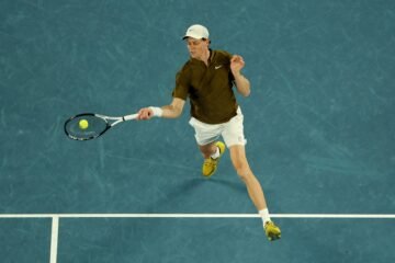 Jannik Sinner – Novak Djokovic en directo | El serbio jugará con Alcaraz la final del Open de Australia tras vencer a Sinner con un ejercicio de resistencia en cinco sets