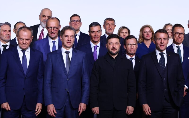 El despliegue militar que España puede enviar a Ucrania: instructores, ingenieros, artificieros y observadores