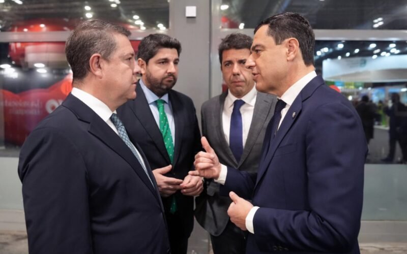 El PP agita la bandera del agravio con la financiación autonómica y evita el enfrentamiento de modelos de sus barones