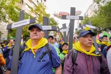 Trabajo acuerda con los sindicatos y sin la patronal reforzar la prevención de riesgos laborales en España