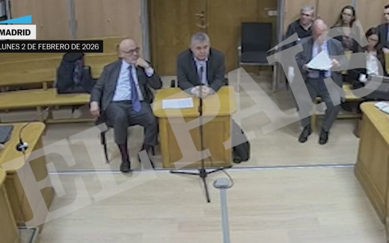 Cerdán aseguró ante el juez que Hernando le dijo que ya conocían la información sobre las saunas del padre de Begoña Gómez