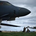 Irán amplía su amenaza al lanzar misiles sobre una base británica y de EE UU en el Índico