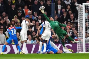 Musso y el mejor Julián Alvarez dan el pase al Atlético, que se enfrentará al Barça en cuartos