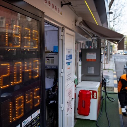 Las petroleras podrán ser multadas con hasta seis millones si no facilitan datos sobre precios