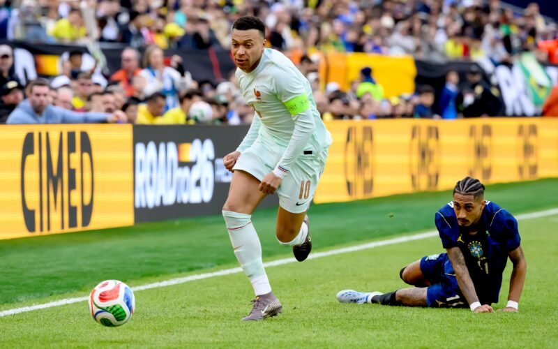 Raphinha se lesiona con Brasil y vueve a Barcelona: estará unas cinco semanas de baja