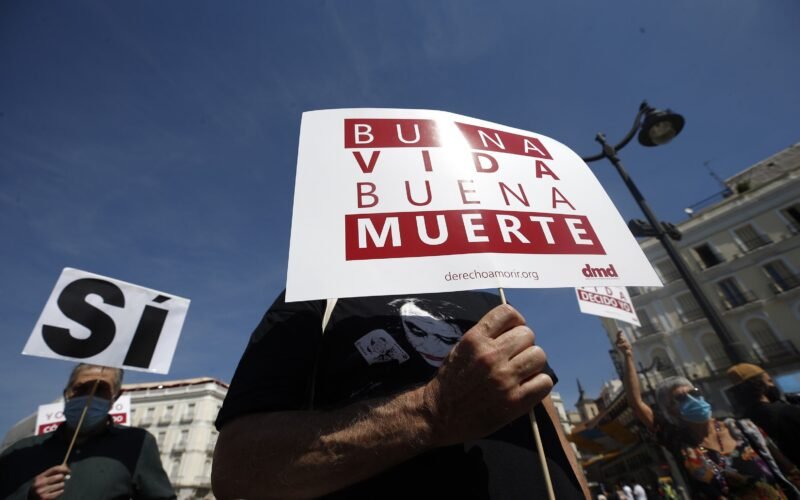 Sanidad agilizará la eutanasia en casos urgentes y reforzará el papel de la enfermería