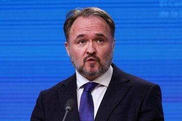 La Comisión Europea asegura que «no comprará ni una molécula» de petróleo a Rusia