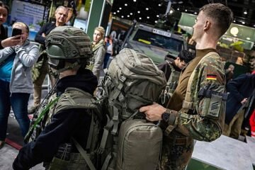 Alemania rectifica y los hombres en edad de reclutamiento podrán salir del país sin permiso militar