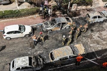 Irán responde a las amenazas de Trump: ataca centros tecnológicos y moviliza a millones de combatientes