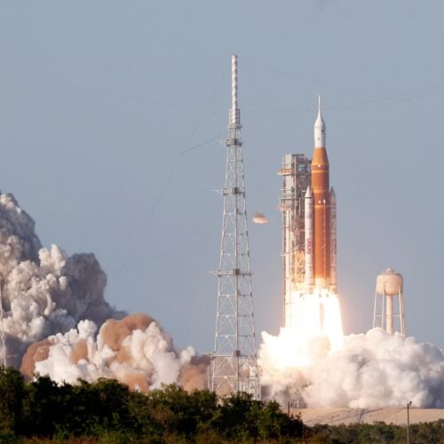 Lanzamiento de la misión Artemis 2 – 2 de abril de 2026 | La nave Orion supera el momento crítico de la misión y ya se dirige hacia la Luna