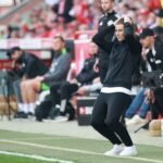 Radiografía de la ausencia de mujeres en los banquillos de élite del fútbol: el fichaje de Marie-Louise Eta es una llamativa excepción