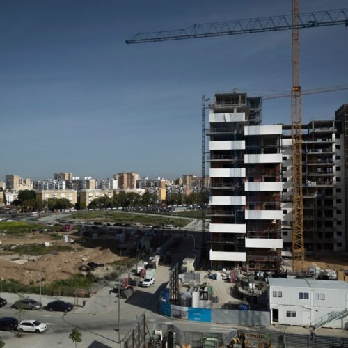 Ayudas de 300 euros para alquilar y de 30.000 para reformar casas vacías: las claves del nuevo plan estatal de vivienda