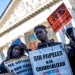 Guía práctica para la regularización de inmigrantes: requisitos, papeleo y ventanillas