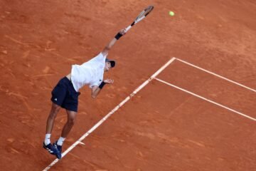 Jódar vence a De Miñaur y avanza en Madrid