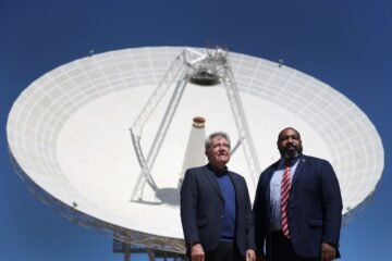 La voz de Artemis 2 se oyó primero en España: “Es maravilloso volver a escuchar a la Tierra”