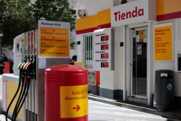 Subir tipos con el petróleo en guerra: ¿curar la fiebre o matar al enfermo?