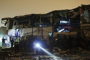 Sigue en directo la última hora de la guerra en Oriente Medio | Más de cien expertos de Harvard y Yale avisan de que los ataques de EE UU podrían constituir «crímenes de guerra»