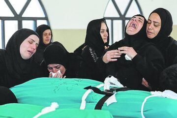 Israel mantiene los ataques a la espera de negociar este martes una tregua con Líbano