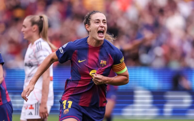 Las lágrimas de Alexia Putellas en el Camp Nou desatan la incertidumbre sobre su futuro