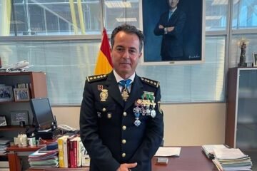 El juez investiga a un alto mando policial por su “relación próxima” con un implicado en el ‘caso Plus Ultra’