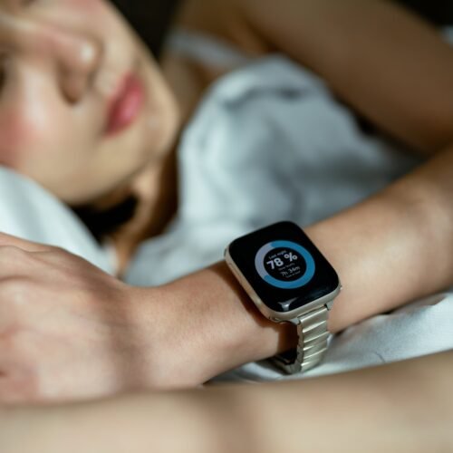 Tecnología para dormir mejor: apps y dispositivos que funcionan (de verdad)