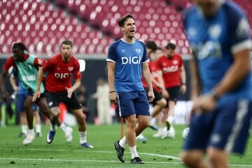 El elocuente Íñigo Pérez, el guía de un histórico Rayo: “Hay que recordar esos momentos de niñez en el patio de recreo”