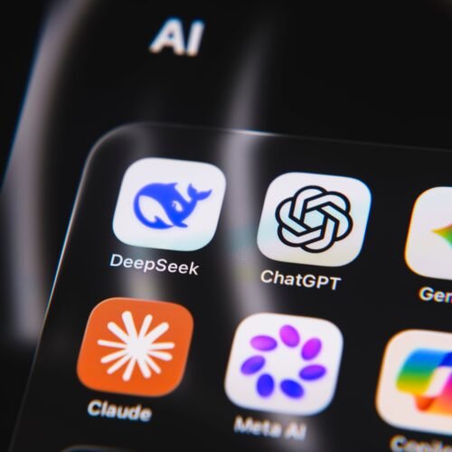 Hay chats privados de IA en abierto por internet: los crecientes riesgos para la privacidad de los principales chatbots