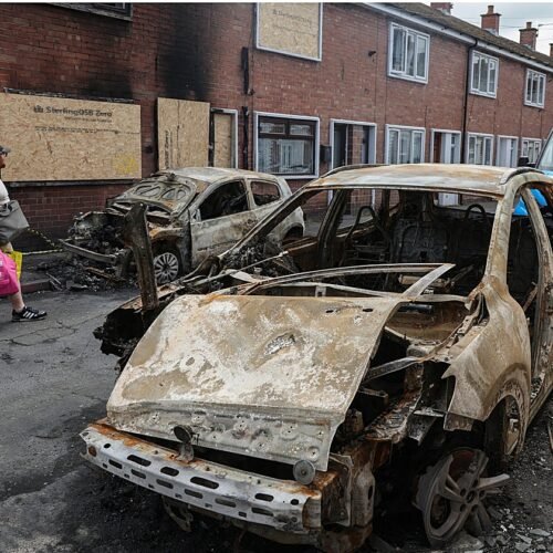 «Belfast parece una zona de guerra, pero aquí vive gente normal»