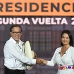 Perú aguarda un escrutinio interminable para determinar quién ocupará la presidencia