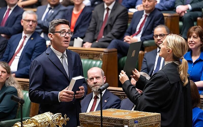 Líderes laboristas planean disputarle a Burnham el relevo de Starmer