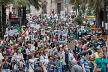 Negociación a lo “reality show”: los profesores valencianos llegan al vigésimo día de huelga sin acuerdo