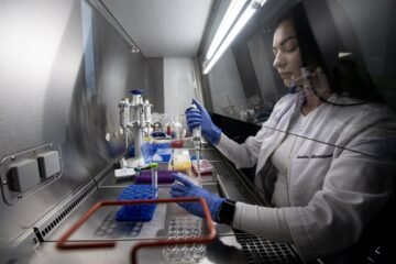 Los ‘apellidos’ del tumor revelan la clave del tratamiento en la oncología de precisión