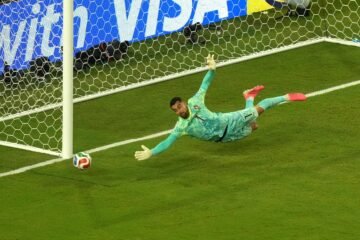Solo las paradas de Diogo Costa frenan a una Colombia desatada ante la decepcionante Portugal
