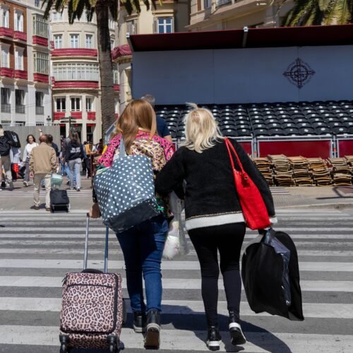 El número de pisos turísticos cae un 11% a las puertas del verano, con 40.000 viviendas menos que un año antes