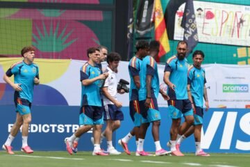 Uruguay – España, el partido del Mundial 2026 en directo | Llorente vuelve al once y Merino se estrena como titular