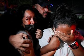 Aumentan a nueve los españoles muertos tras los seísmos, mientras que 131 siguen desaparecidos