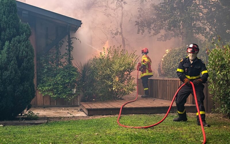Francia moviliza al ejército y pide ayuda a la UE contra los incendios que devoran el sur del país